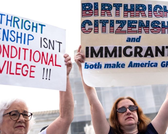 the-traitor-actually-wants-to-make-his-undocumented-immigrant-‘crisis’-even-worse