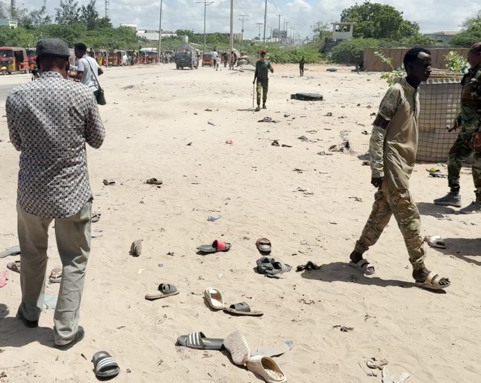 at-least-10-reported-killed-in-suicide-bomb-blast-in-somalia’s-mogadishu