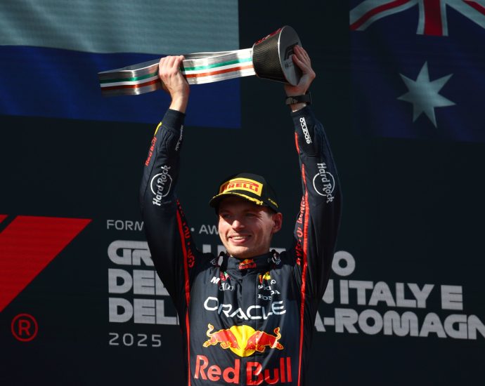 verstappen-beats-norris,-piastri-in-f1-emilia-romagna-gp-at-imola