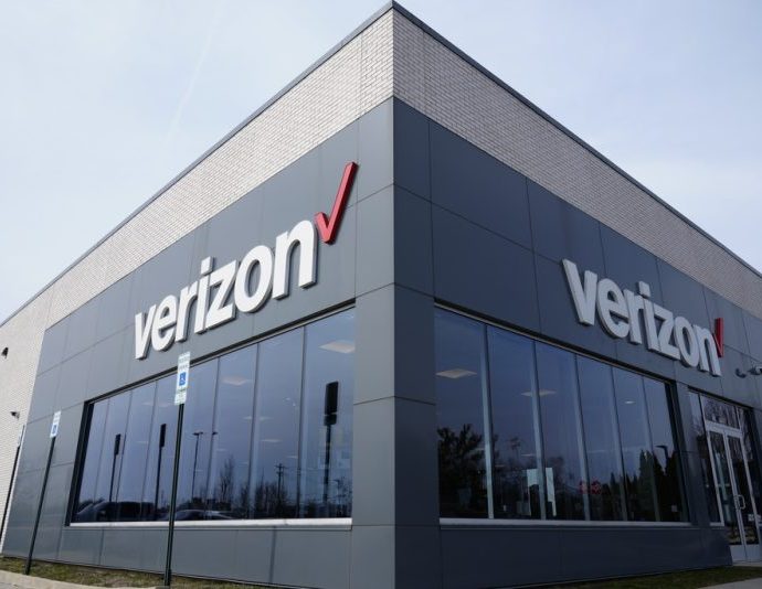 verizon-latest-company-to-end-dei-programs-as-fcc-approves-$20b-deal