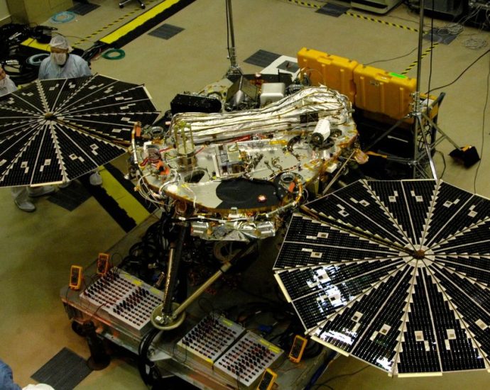 Not-so-clean rooms: Scientists discover 26 new microbe species in NASA spacecraft facility