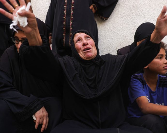 gaza-hospitals-under-siege-and-attack