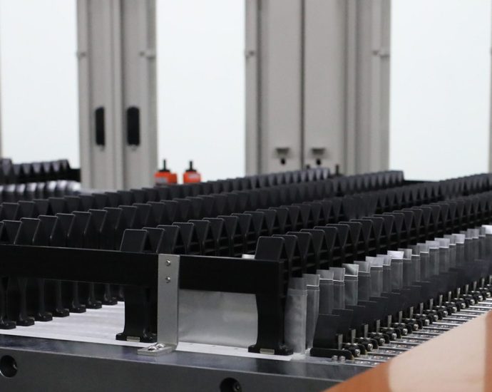 amprius-launches-sicore-450-wh/kg-high-energy-battery-cell