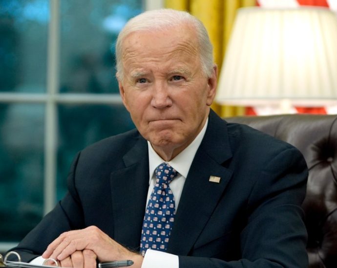 biden’s-cancer-diagnosis-renews-transparency-debate,-as-the-traitor-cries-coverup