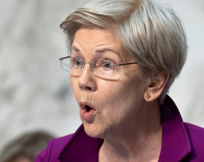 warren-tells-irs-nominee-billy-long-he-shouldn’t-be-‘within-1,000-miles’-of-agency