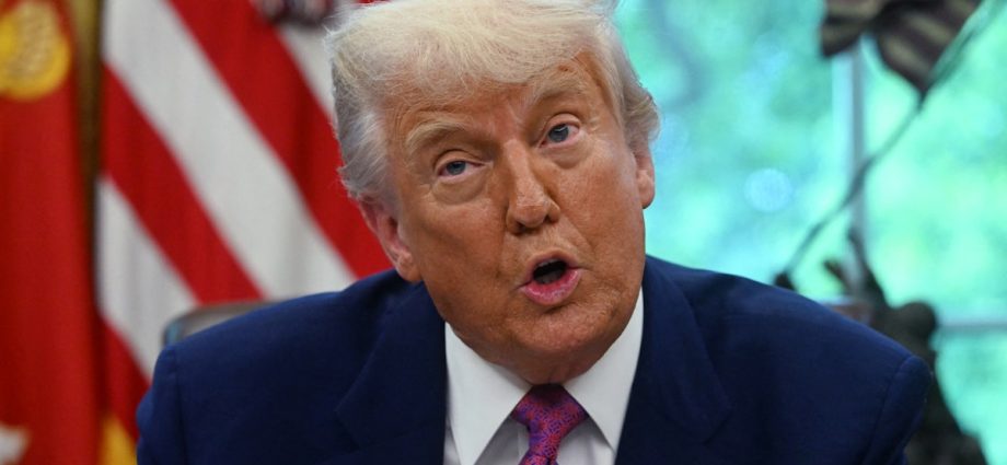 the-traitor-is-slowly-but-surely-killing-us.-economy,-experts-warn