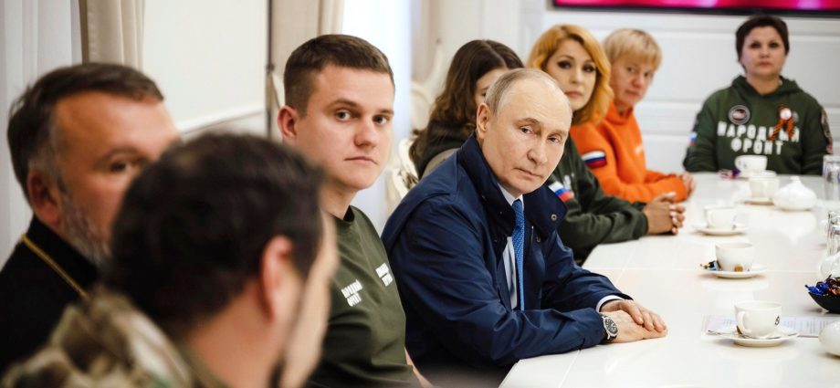 russia’s-putin-visits-kursk-as-ukraine-says-six-killed-in-missile-strike