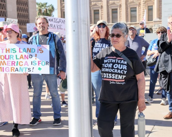 the-traitor’s-ice-traps-people-right-outside-immigration-court