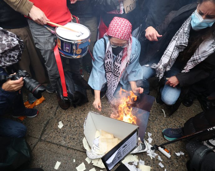 pro-palestinian-columbia-alumni-torch-diplomas