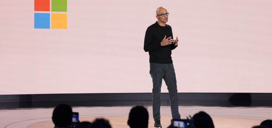 microsoft-fires-employee-who-interrupted-ceo’s-speech-to-protest-ai-tech-for-israeli-military