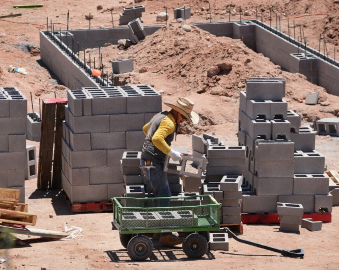 new-mexico-is-the-latest-state-developing-standards-to-protect-workers-in-extreme-heat