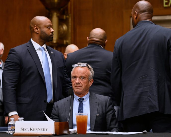 white-house-restricts-access-to-covid-shot