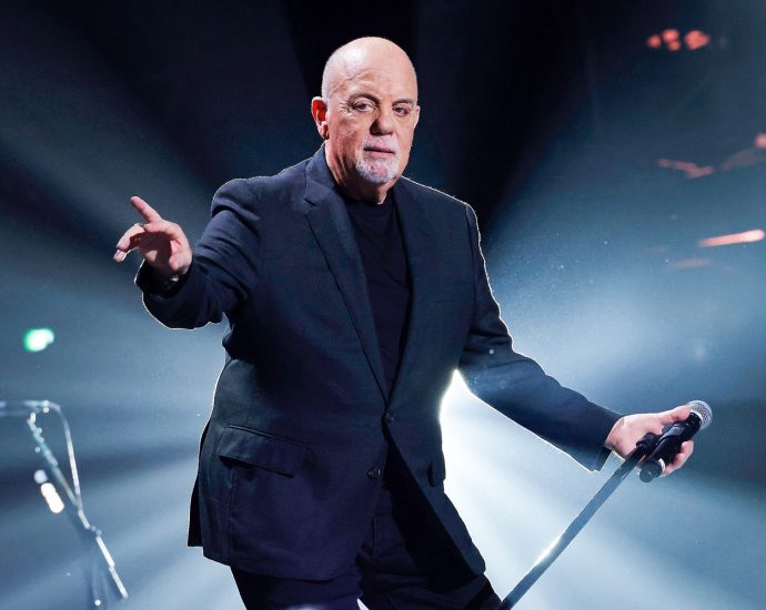 billy-joel-cancels-us.-tour-dates-after-being-diagnosed-with-a-brain-disorder