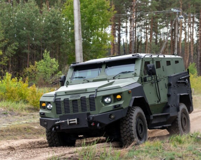 ukraine-clears-combat-ready-varta-2-armored-vehicle-to-face-russian-forces