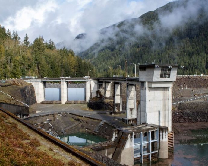Democratic Lawmakers Say Funding Shifts for Stalled Water Resource Projects Were Politically Motivated