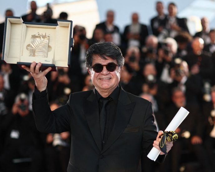 iranian-film,-it-was-just-an-accident,-wins-palme-d’or-at-cannes-festival