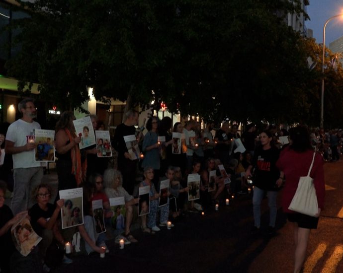 video:-israeli-protesters-condemn-killing-of-palestinian-children