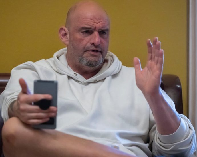 fetterman-doesn’t-want-to-show-up-for-work,-says-his-mental-health-has-been-‘weaponized’