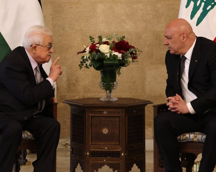 are-palestinian-groups-in-lebanon-about-to-give-up-their-weapons?
