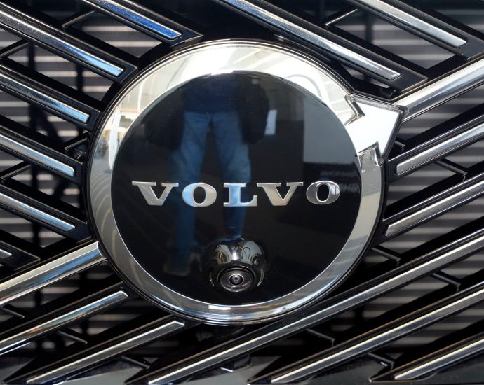 volvo-to-cut-3,000-jobs-amid-trade-uncertainty