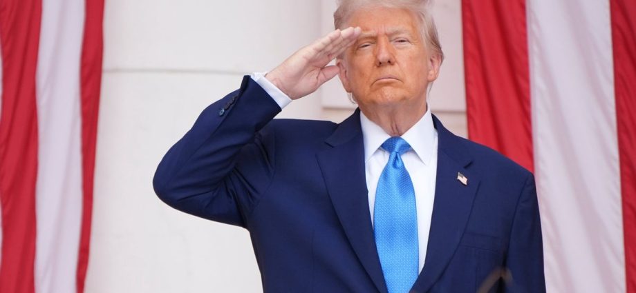 the-traitor-boasts-about-having-‘everything’-during-speech-for-fallen-service-members