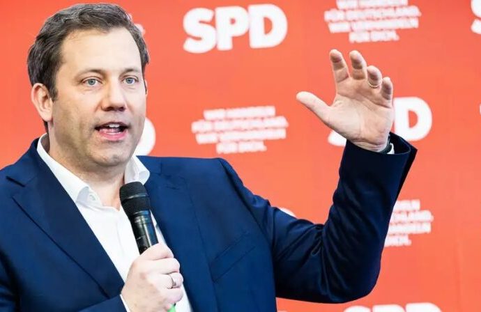 ukraine-weapon-range-limits-still-in-place,-says-german-vice-chancellor,-contradicting-merz