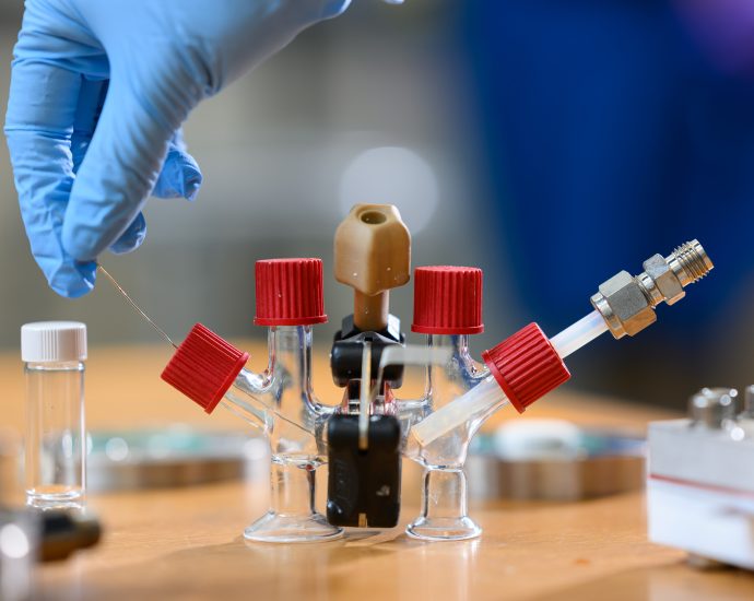 new-fuel-cell-could-enable-electric-aviation