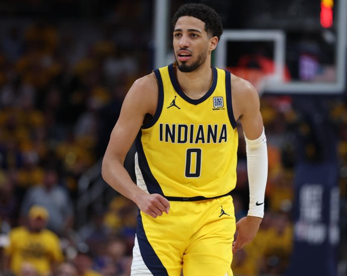 tyrese-haliburton’s-triple-double-sparks-pacers,-indiana-runs-past-new-york-to-3-1-series-lead