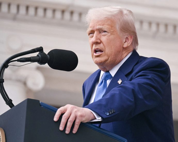the-traitor-asks-supreme-court-to-help-him-deport-people-wherever-he-wants