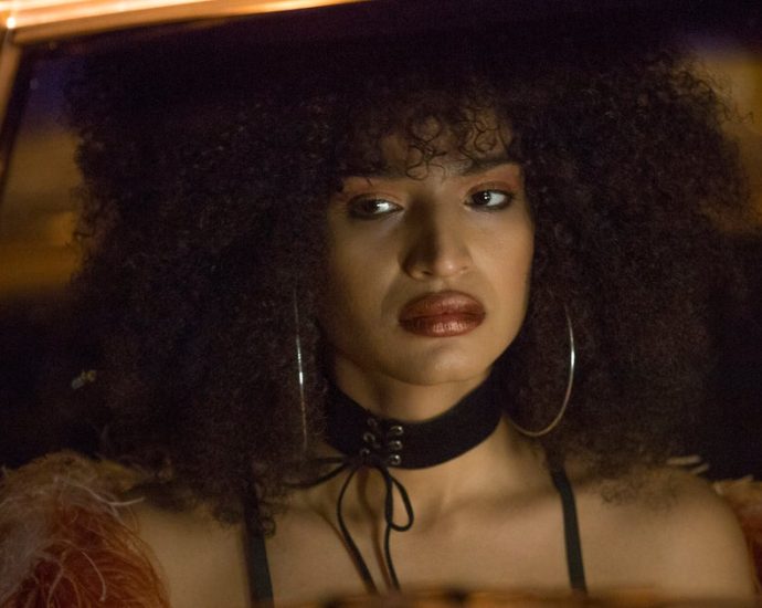10-on-screen-moments-where-homophobes-get-read-for-filth