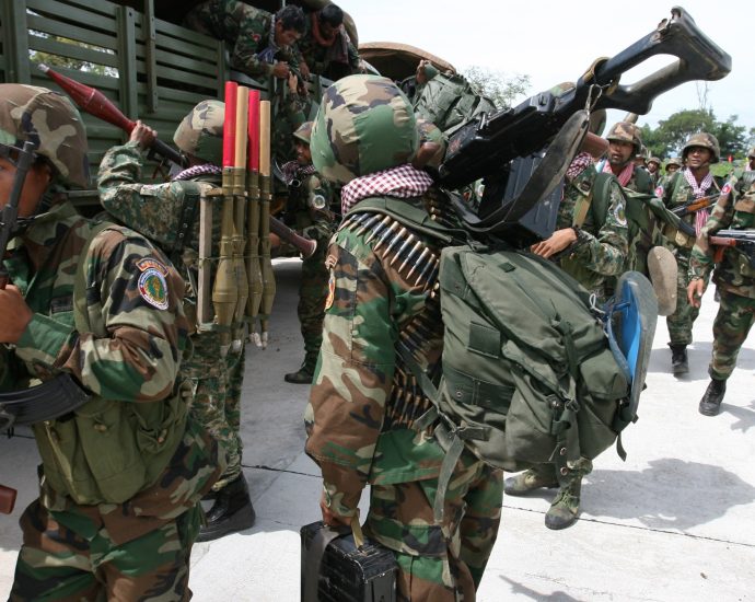 cambodia-pm-urges-calm-after-border-clash-with-thailand-leaves-soldier-dead