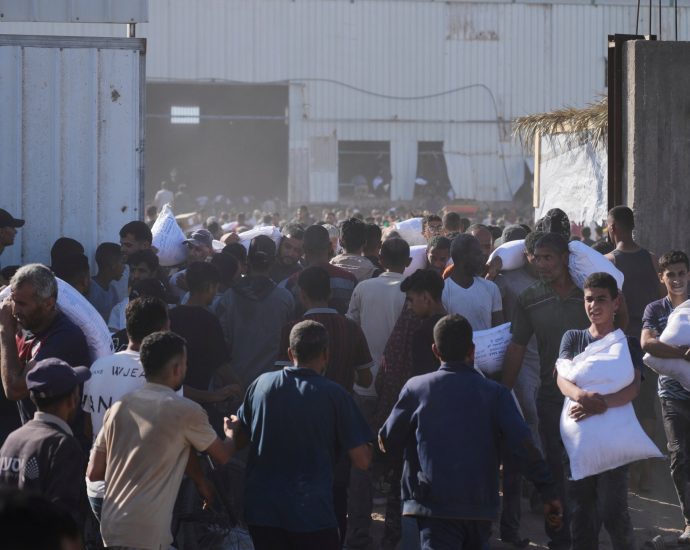 two-dead-after-crowds-rush-un-aid-warehouse-amid-gaza-hunger-crisis