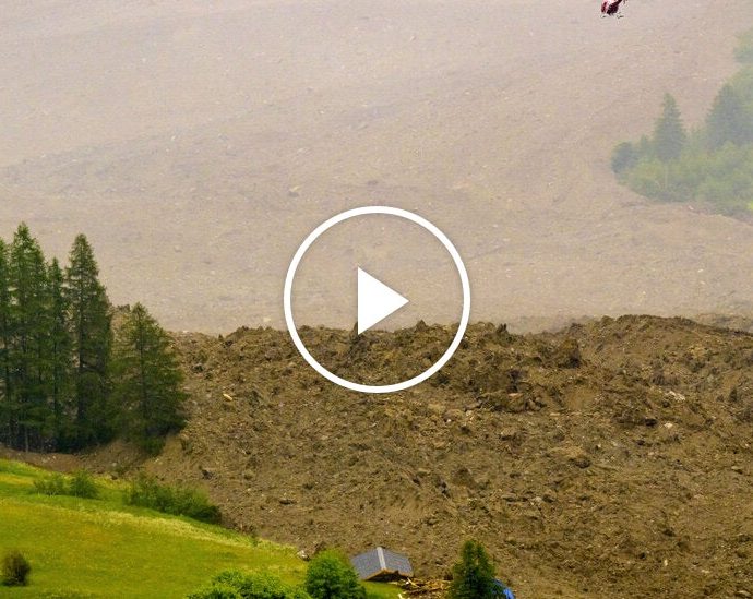glacier-landslide-buries-a-swiss-village