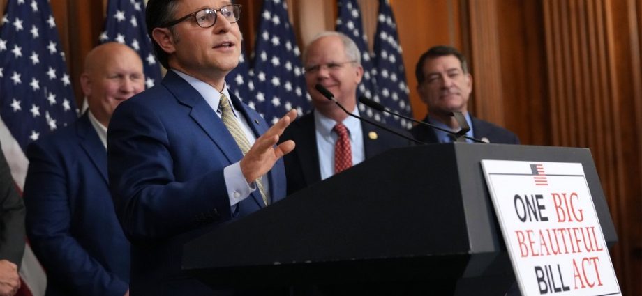 Republicans Aim To Punish States That Insure Unauthorized Immigrants