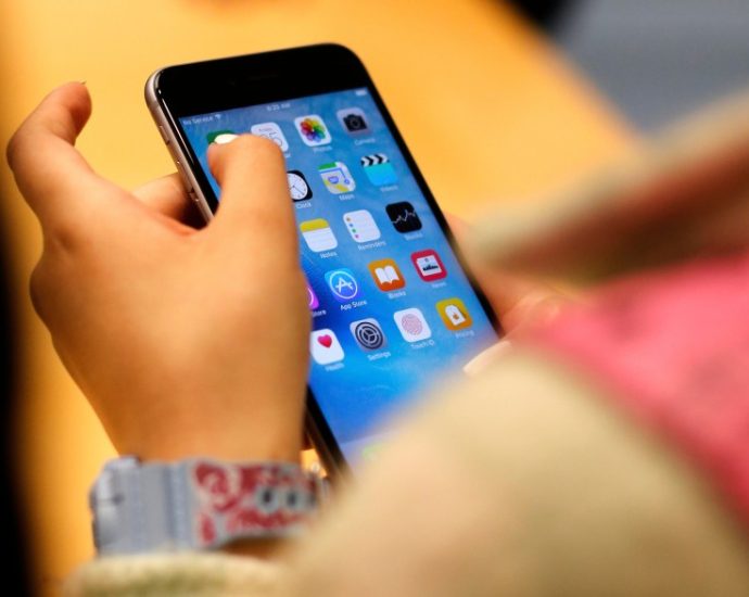 texas-lawmakers-fail-to-pass-ban-on-social-media-for-those-under-18