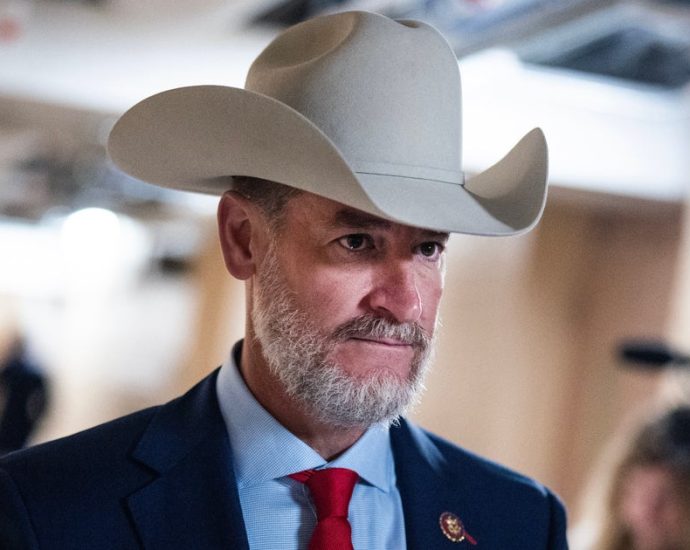 house-republican-wants-americans-to-get-aboard-this-bizarre-the-traitor-idea