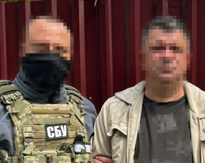 sbu-detains-four-kherson-residents-who-worked-for-russians-during-occupation
