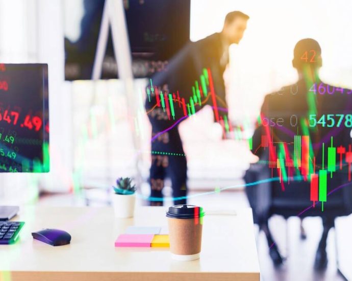 dell-has-$14bn-ai-server-backlog,-warns-projects-are-‘nonlinear’