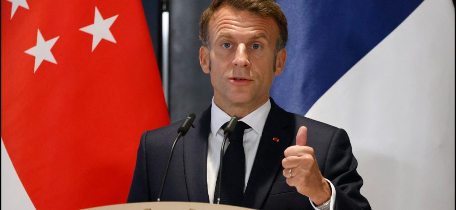 macron:-israel-risks-sanctions-if-gaza-blockade-continues