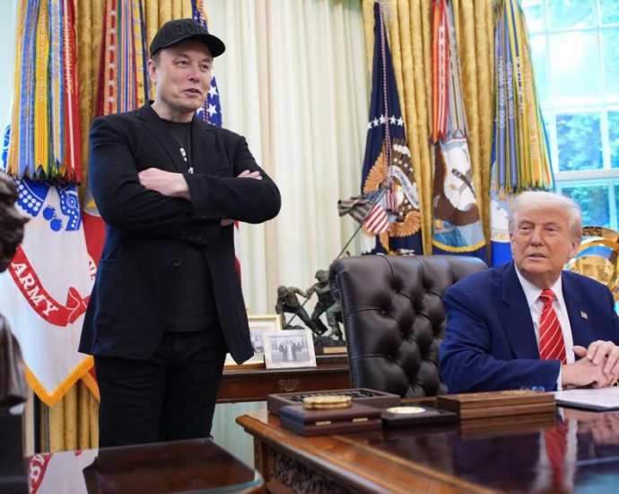 the-traitor-says-musk-is-‘not-really-leaving,’-fueling-legal-challenge-over-his-role-at-doge