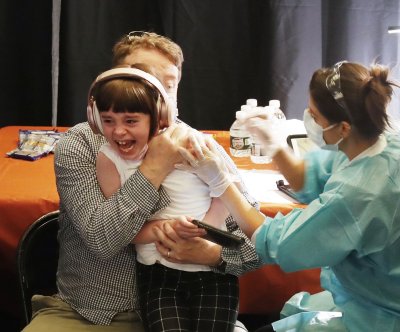 cdc-says-healthy-children-may-get-covid-vaccine,-contradicting-rfk-jr.