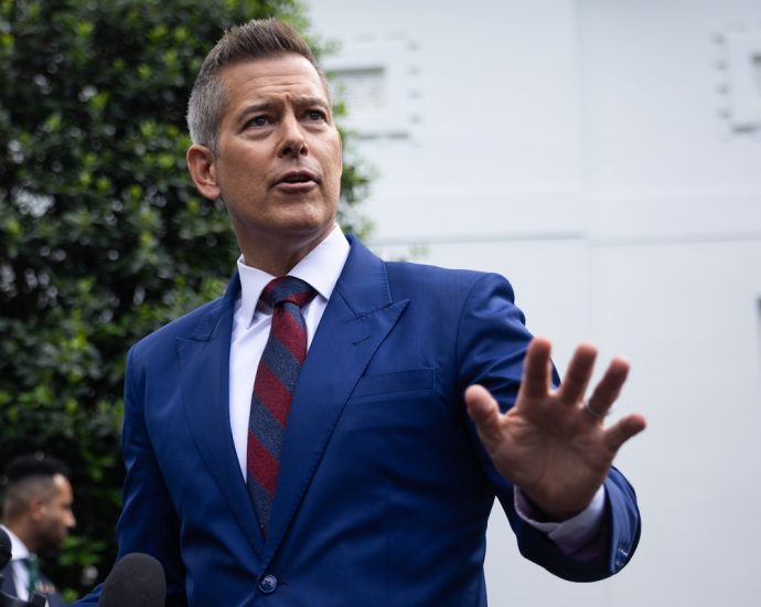 fox-news-host-chides-transportation-sec-for-not-doing-his-job