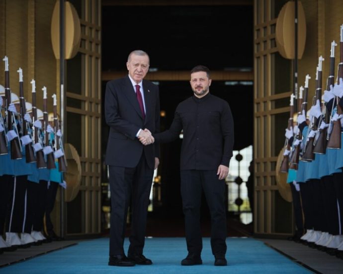 erdogan-urgently-calls-zelenskyy-as-istanbul-braces-for-russia-peace-talks