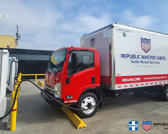 american-textile-maintenance-orders-12-evolectric-circularev-class-5-electric-trucks