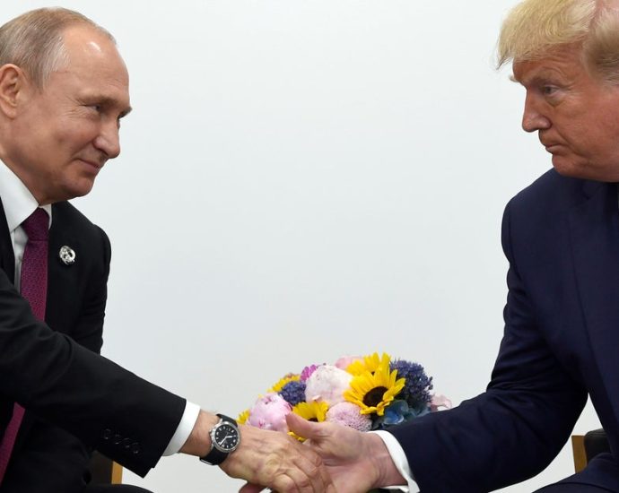 the-traitor-and-putin-want-to-talk-business-once-the-ukraine-war-ends.-here’s-why-it-won’t-be-easy