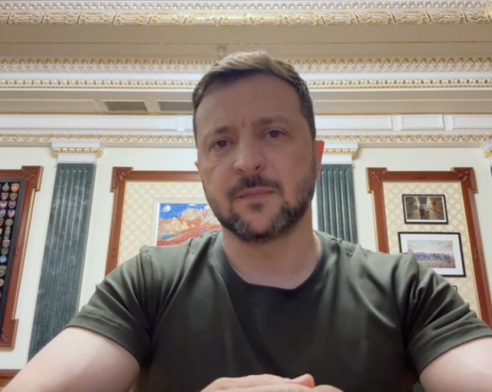 “not-very-serious”:-zelenskyy-criticizes-russia’s-lack-of-clarity-before-talks