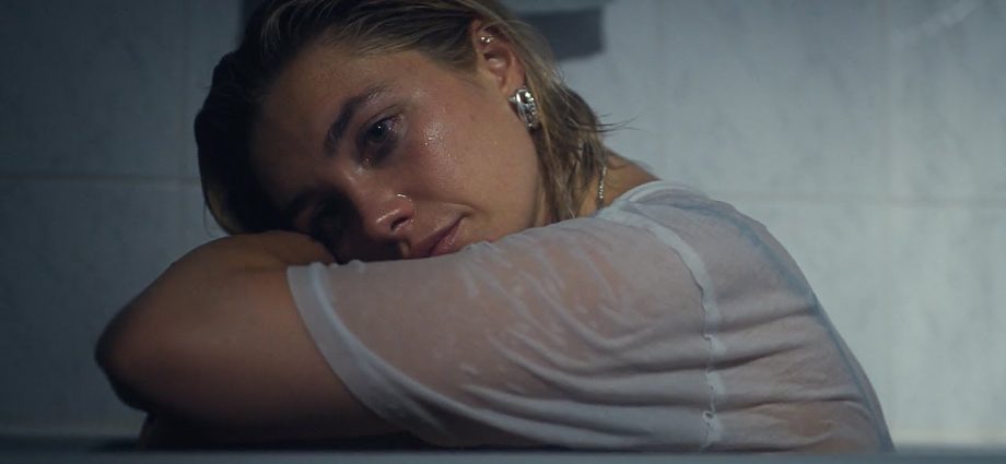 florence-pugh-stars-in-yungblud’s-moving-‘zombie’-music-video