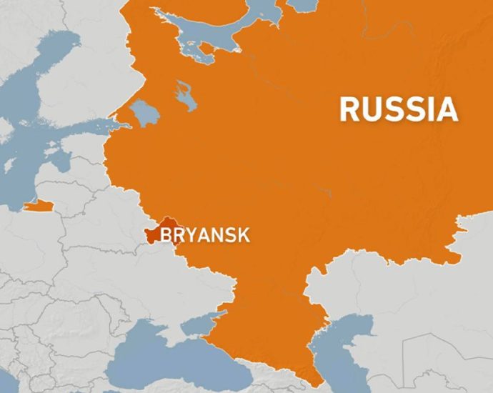train-derails-near-russia-ukraine-border,-killing-at-least-seven