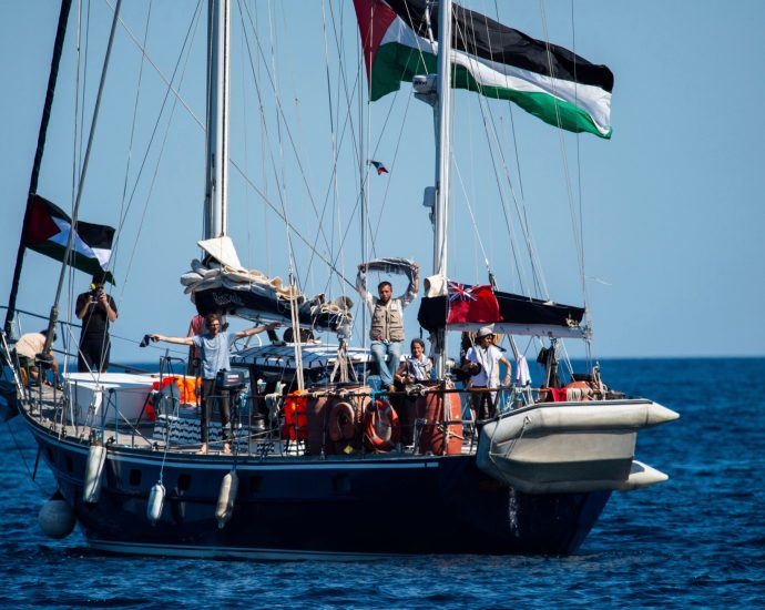 aid-ship-aiming-to-break-israel’s-siege-of-gaza-sets-sail-from-italy