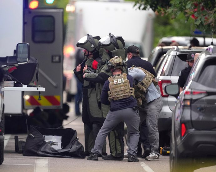 multiple-people-wounded-in-attack-in-us-city-of-boulder,-colorado